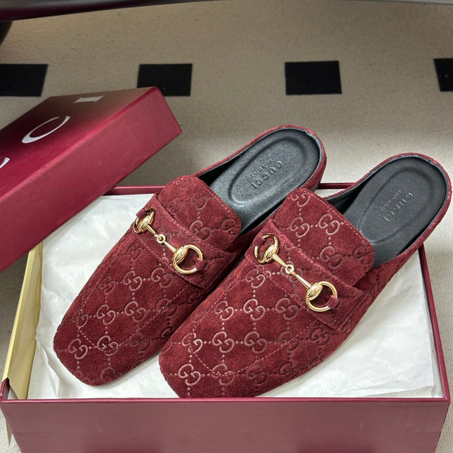 GUCCI 26S HORSEBIT LOAFER MULES IN RED SUEDE