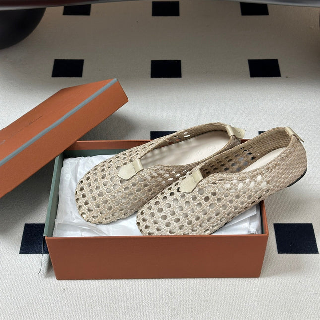 LP 26S BALLET FLATS IN CREAM WHITE CALFSKIN WITH BASKETWEAVE DESIGN