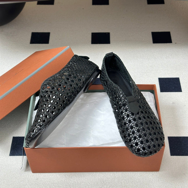 LP 26S BALLET FLATS IN BLACK CALFSKIN WITH BASKETWEAVE DESIGN