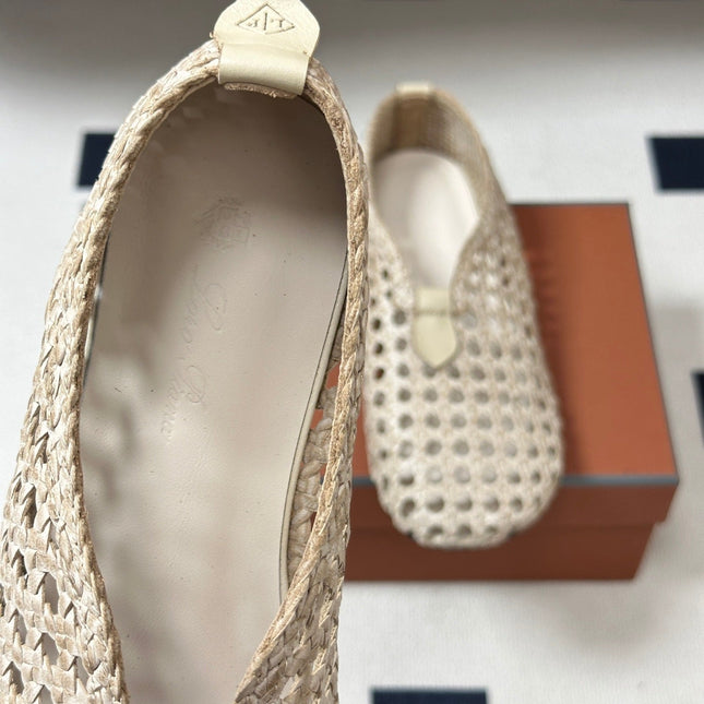 LP 26S BALLET FLATS IN CREAM WHITE CALFSKIN WITH BASKETWEAVE DESIGN