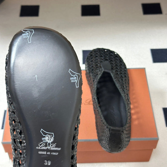 LP 26S BALLET FLATS IN BLACK CALFSKIN WITH BASKETWEAVE DESIGN