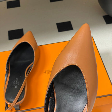HM 26S NICOLE SLINGBACK 40MM IN CARAMEL BROWN CALFSKIN SILVER HARDWARE