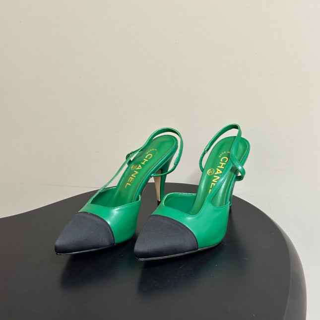 CHANEL 26S POINTED TOE HIGH HEEL SLINGBACKS 85 MM IN GREEN LAMBSKIN AND BLACK FABRIC