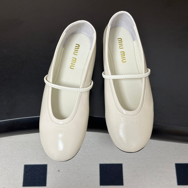 MIUMIU 26S BALLET FLATS IN WHITE LAMBSKIN
