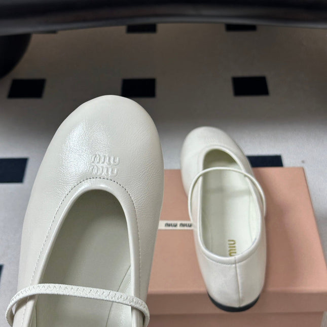 MIUMIU 26S BALLET FLATS IN WHITE LAMBSKIN