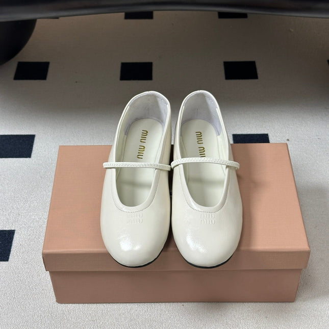 MIUMIU 26S BALLET FLATS IN WHITE LAMBSKIN