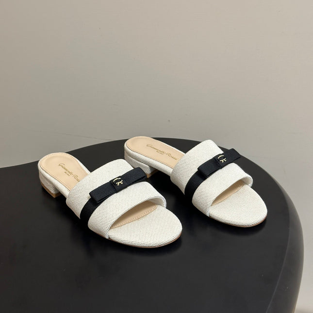 GIANVITO ROSSI 26S SLIDES IN LIGHT BEIGE AND BLACK FABRIC