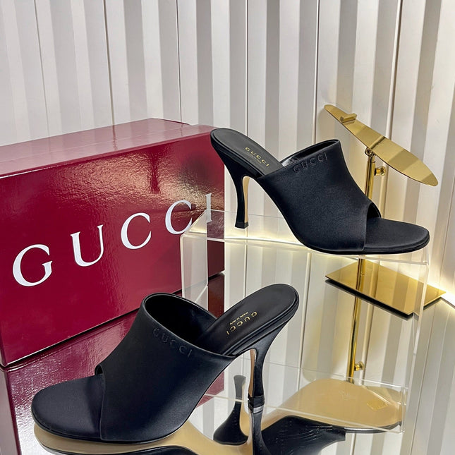 GUCCI 26S HIGH-HEELED SANDALS 100 MM IN BLACK SATIN
