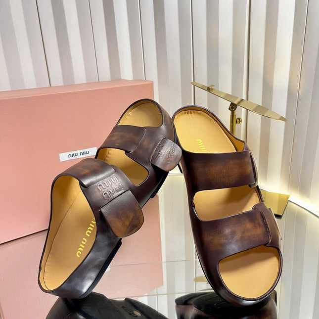 MIUMIU 26S DOUBLE-STRAP SLIDES IN CARAMEL BROWN CALFSKIN