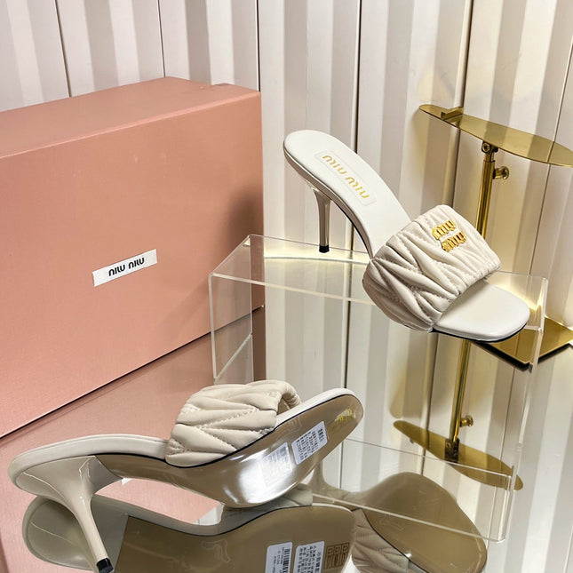 MIUMIU 26S HIGH-HEEL MULE SANDALS 85MM IN LIGHT BEIGE CALFSKIN GOLD HARDWARE
