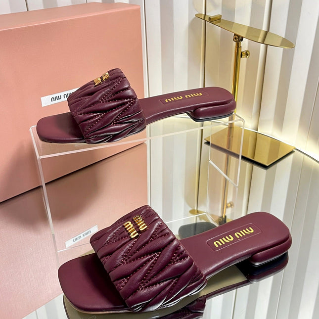MIUMIU 26S MATELASSE SLIDES IN BURGUNDY RED CALFSKIN GOLD HARDWARE