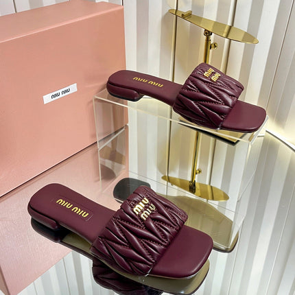 MIUMIU 26S MATELASSE SLIDES IN BURGUNDY RED CALFSKIN GOLD HARDWARE