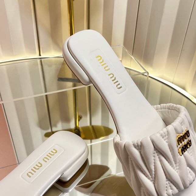 MIUMIU 26S MATELASSE SLIDES IN IVORY WHITE CALFSKIN GOLD HARDWARE