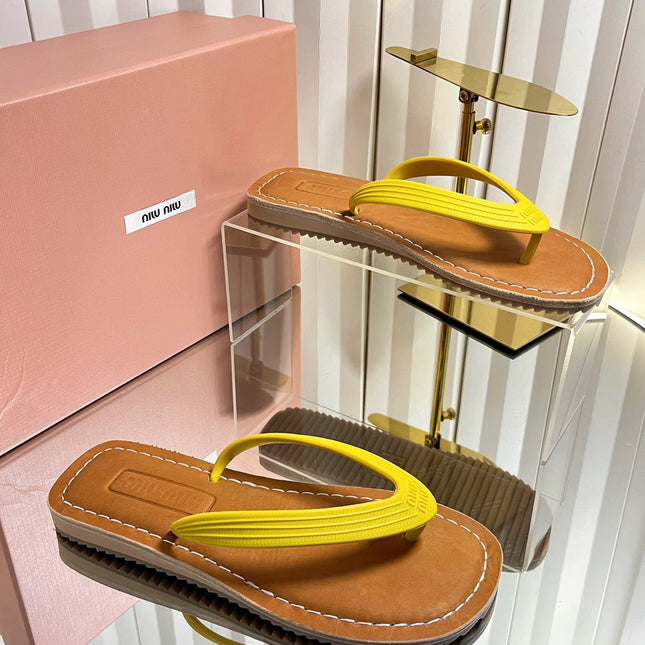 MIUMIU 26S THONG FLAT SANDALS IN YELLOW CALFSKIN