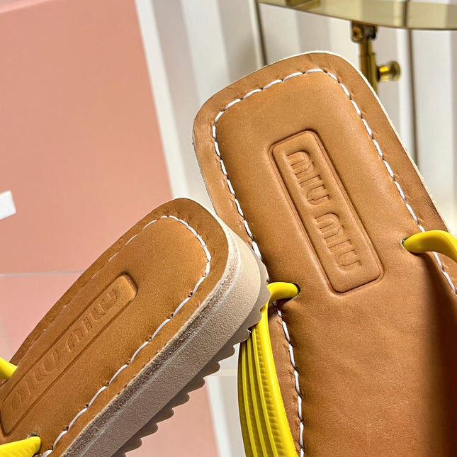MIUMIU 26S THONG FLAT SANDALS IN YELLOW CALFSKIN