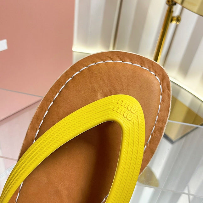 MIUMIU 26S THONG FLAT SANDALS IN YELLOW CALFSKIN