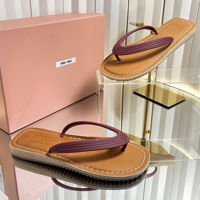MIUMIU 26S THONG FLAT SANDALS IN BURGUNDY RED CALFSKIN