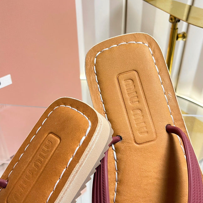 MIUMIU 26S THONG FLAT SANDALS IN BURGUNDY RED CALFSKIN