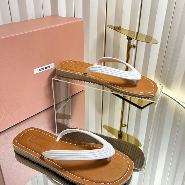 MIUMIU 26S THONG FLAT SANDALS IN WHITE CALFSKIN