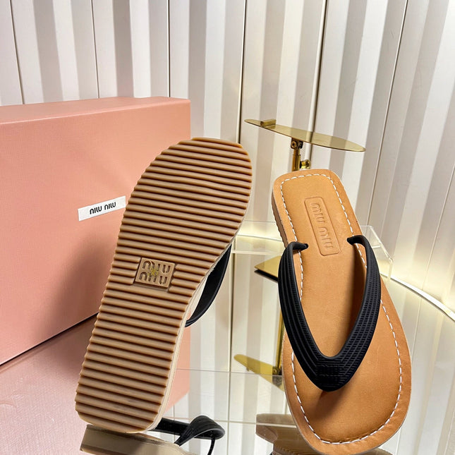 MIUMIU 26S THONG FLAT SANDALS IN BLACK CALFSKIN
