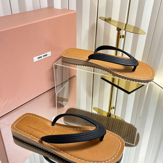 MIUMIU 26S THONG FLAT SANDALS IN BLACK CALFSKIN