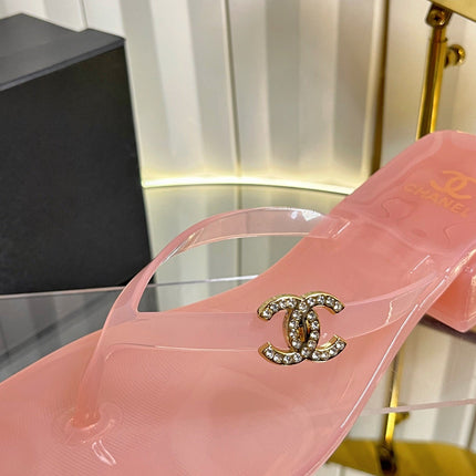 CHANEL 26S TRANSPARENT THONG SANDALS IN PASTEL PINK PVC