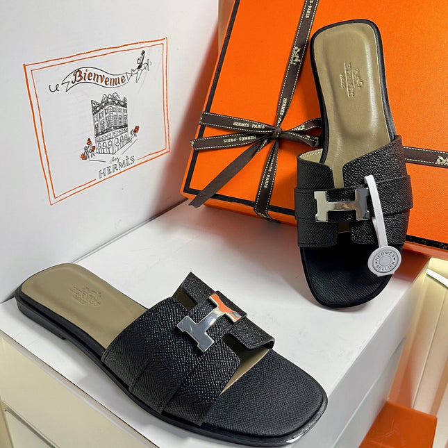 HM 26S ORAN SANDALS IN BLACK EPSOM CALFSKIN SILVER HARDWARE
