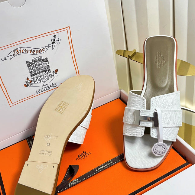 HM 26S ORAN SANDALS IN WHITE EPSOM CALFSKIN SILVER HARDWARE