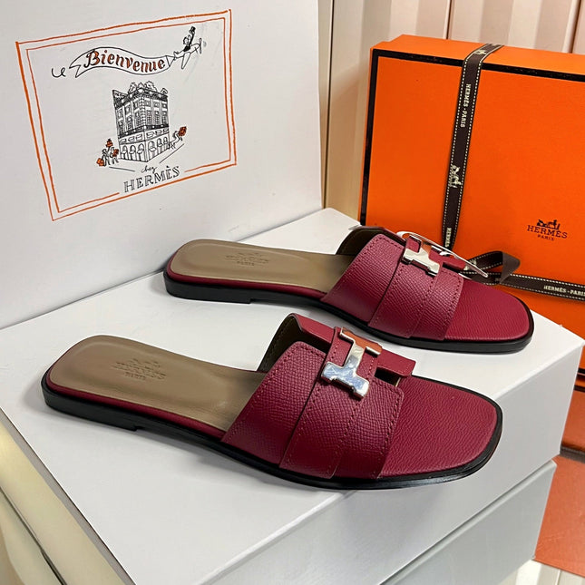 HM 26S ORAN SANDALS IN BURGUNDY RED EPSOM CALFSKIN SILVER HARDWARE