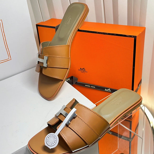 HM 26S ORAN SANDALS IN CARAMEL BROWN CALFSKIN SILVER HARDWARE