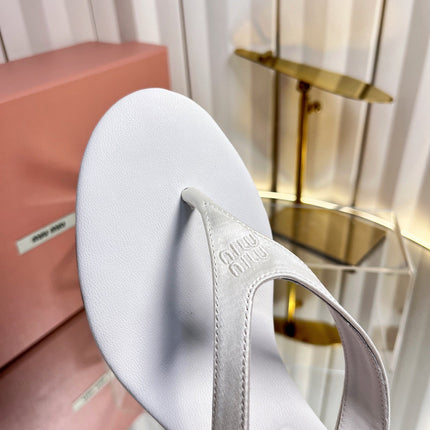 MIUMIU 26S THONG HEELED SANDALS 50 MM IN WHITE LAMBSKIN AND SATIN