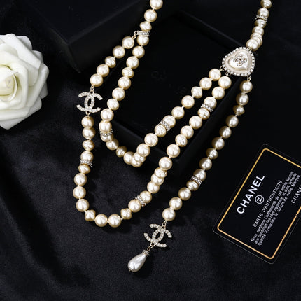 CHANEL 25S CHAIN BELT IN WHITE PEARL 614476