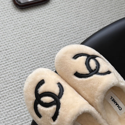 CHANEL 26S MULES IN WHITE SHEARLING LINING ROUND TOE