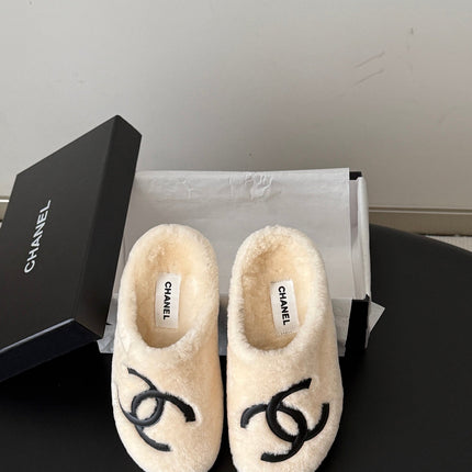 CHANEL 26S MULES IN WHITE SHEARLING LINING ROUND TOE