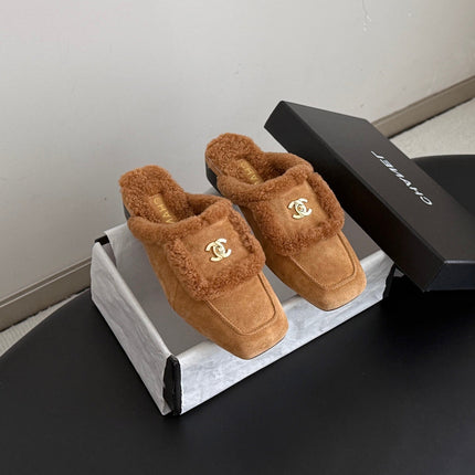 CHANEL 26S MULES IN BROWN SHEARLING AND SUEDE
