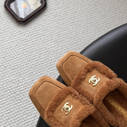 CHANEL 26S MULES IN BROWN SHEARLING AND SUEDE