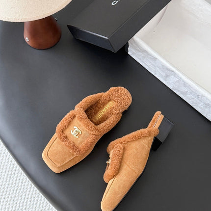 CHANEL 26S MULES IN BROWN SHEARLING AND SUEDE