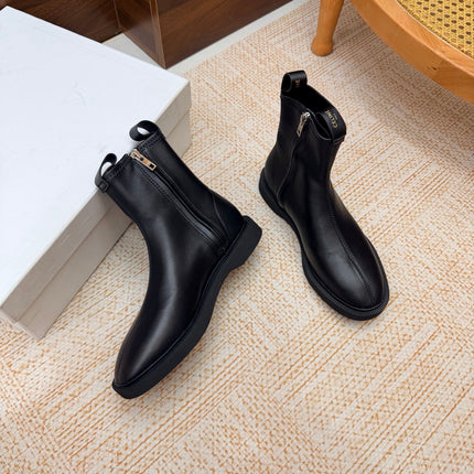 CELINE 26S ANKLE BOOTS IN BLACK SMOOTH CALFSKIN WITH PULL TABS