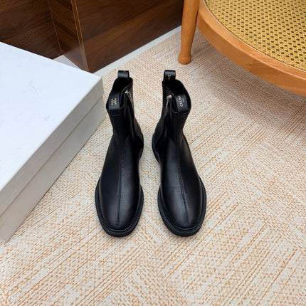 CELINE 26S ANKLE BOOTS IN BLACK SMOOTH CALFSKIN WITH PULL TABS