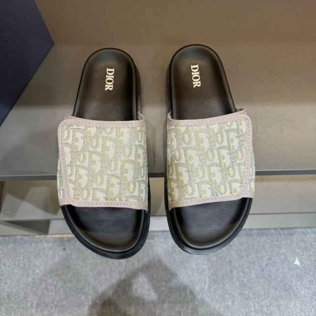 CD VELCRO STRAP SLIPPER PASTEL PINK AND BEIGE JACQUARD
