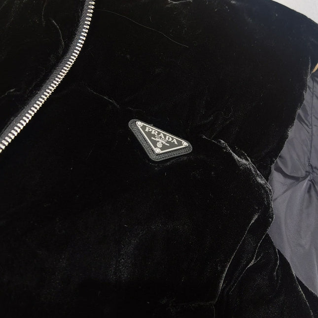 PRADA 25S VELVET VEST 572