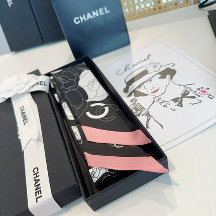 CHANEL 26S TWILLY SCARF 120 IN SILK 433683