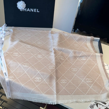 CHANEL 26S SCARF 140 IN SILK AND CASHMERE 504428