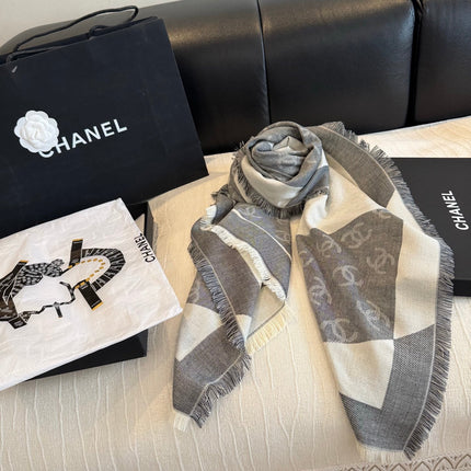 CHANEL 26S SCARF 140 IN SILK AND CASHMERE 510942