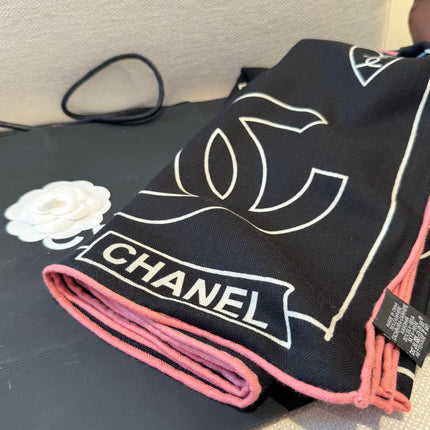 CHANEL 26S SCARF 140 IN SILK AND CASHMERE 510941