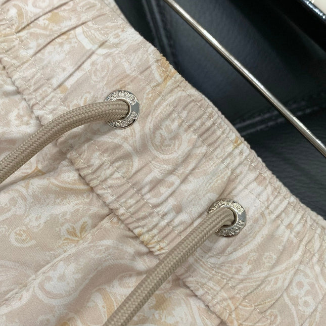 MONCLER 26S SHORTS 687