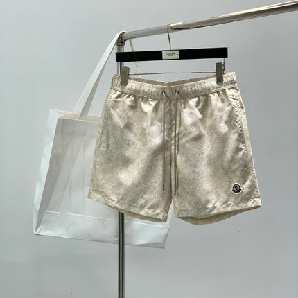 MONCLER 26S SHORTS 687