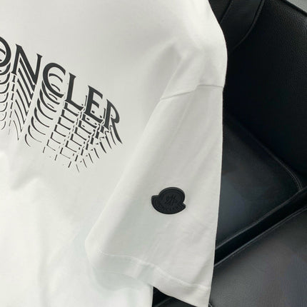 MONCLER 26S SHORT-SLEEVE T-SHIRT 676