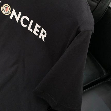 MONCLER 26S SHORT-SLEEVE T-SHIRT 670