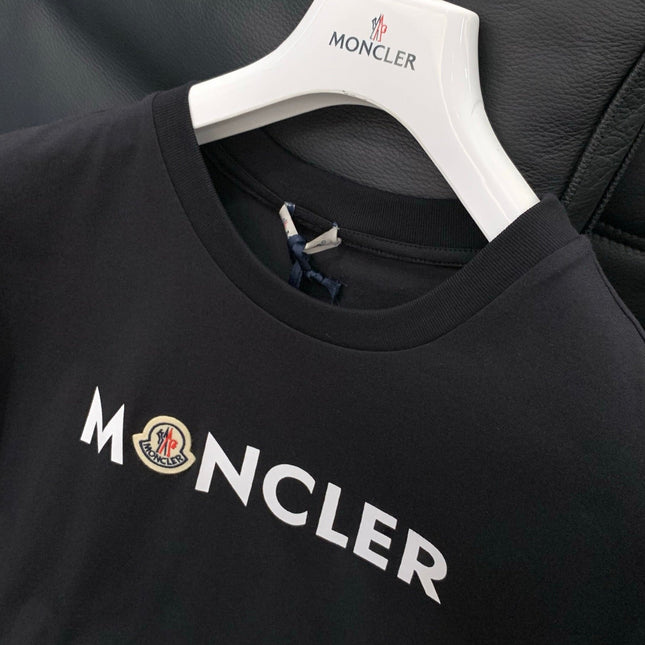 MONCLER 26S SHORT-SLEEVE T-SHIRT 670
